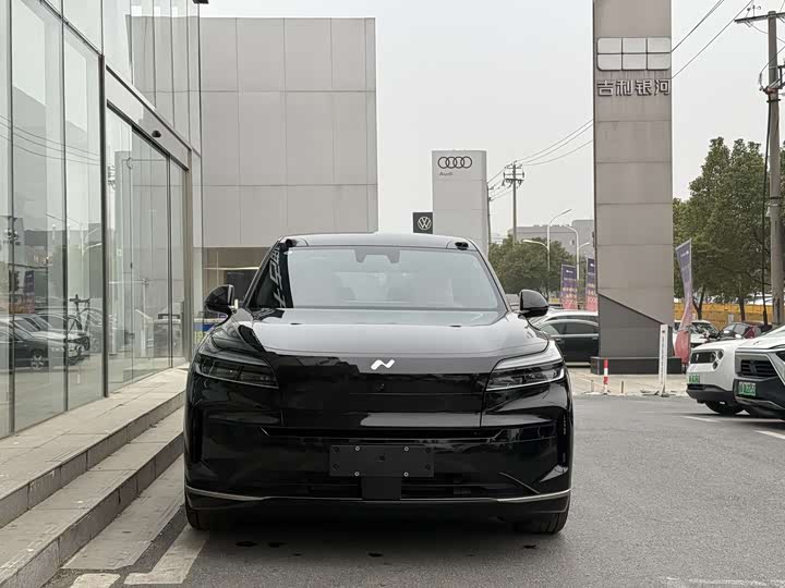 Фото 2 - Nio Onvo L90