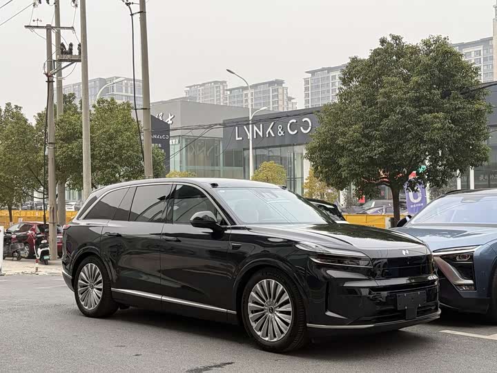 Фото 3 - Nio Onvo L90