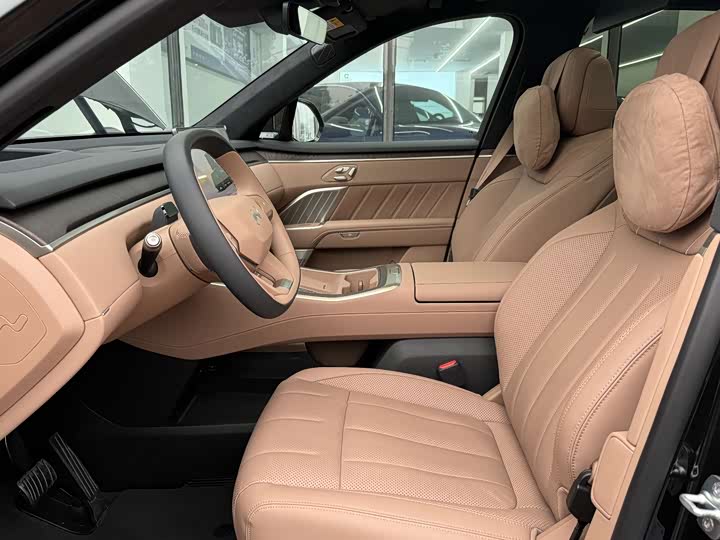 Фото 7 - Nio Onvo L90