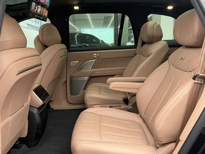 Фото 8 - Nio Onvo L90