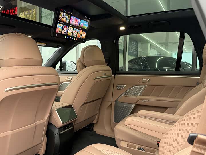 Фото 9 - Nio Onvo L90