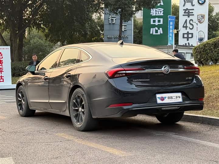 Фото 5 - Buick LaCrosse