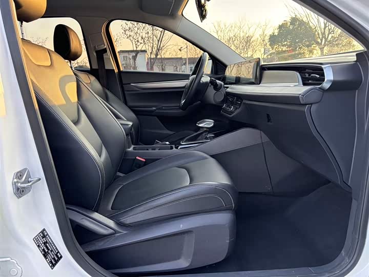 Фото 2 - Ford Escort