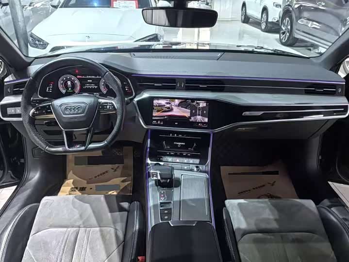 Фото 8 - Audi A6L