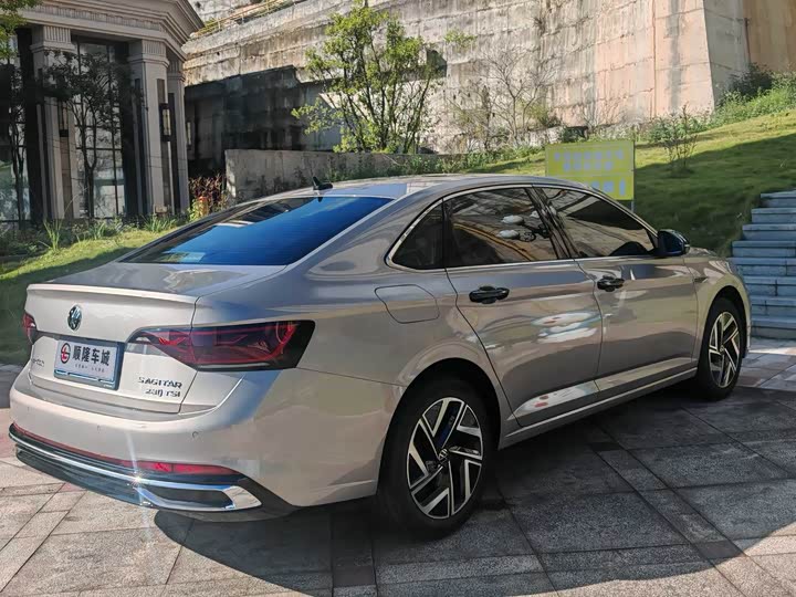 Фото 8 - Volkswagen Sagitar L