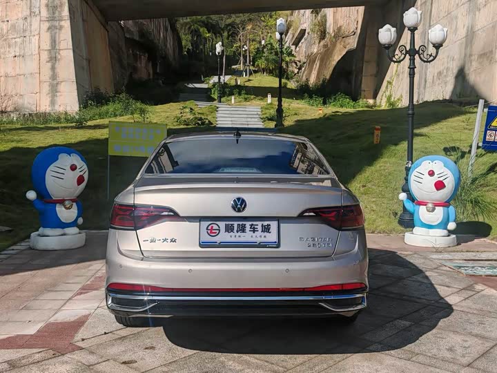 Фото 9 - Volkswagen Sagitar L