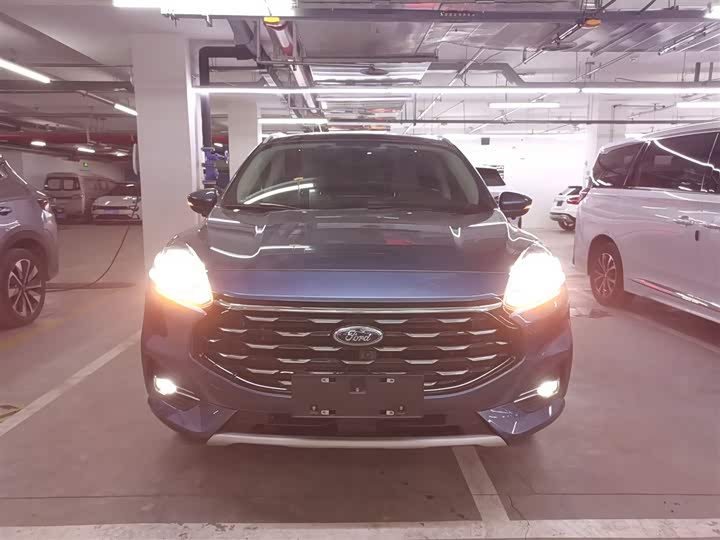 Фото 3 - Ford Escape