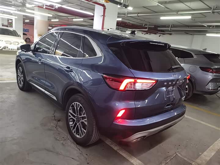 Фото 5 - Ford Escape