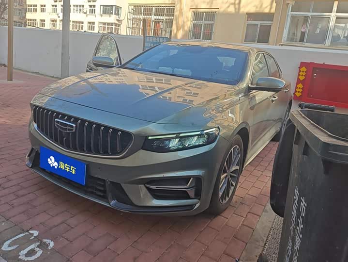 Фото 1 - Geely Preface