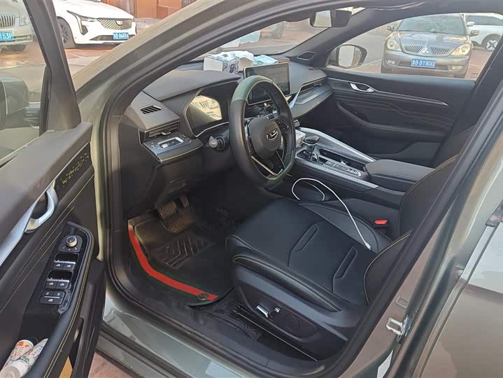 Фото 9 - Geely Preface