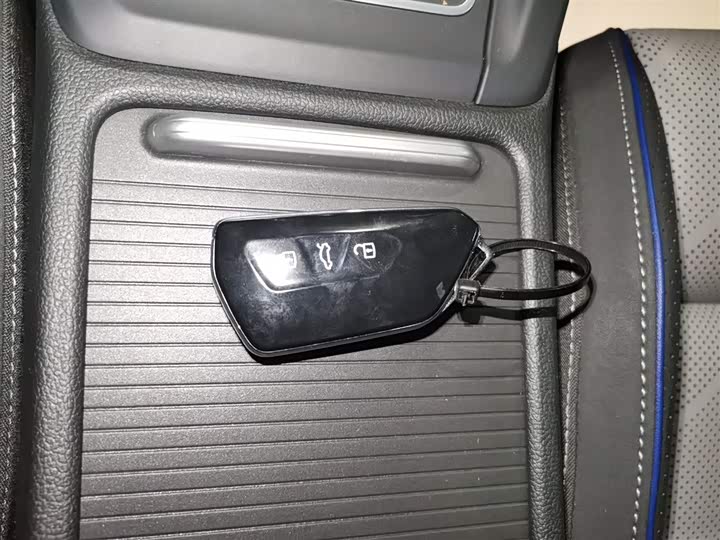 Фото 9 - Volkswagen Golf