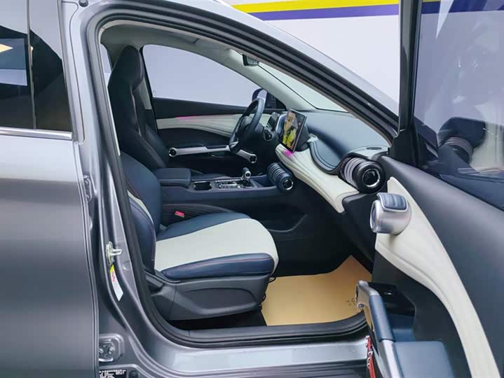 Фото 8 - BYD Yuan Plus