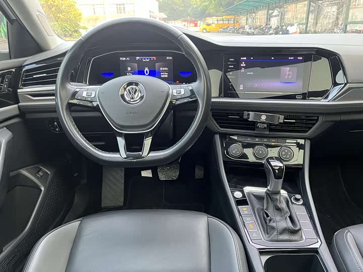 Фото 5 - Volkswagen Sagitar L