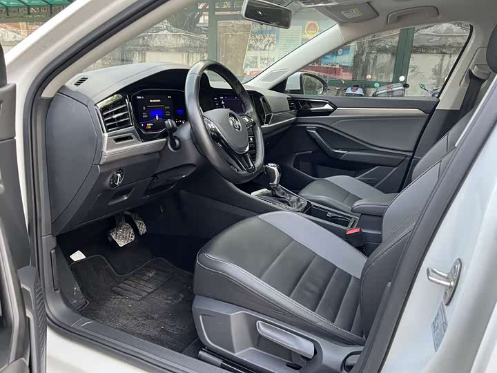 Фото 9 - Volkswagen Sagitar L