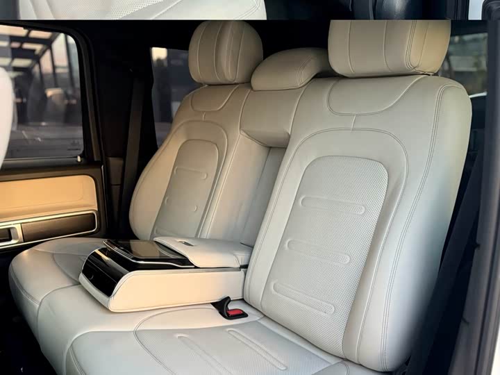 Фото 4 - Mercedes-Benz G-Class