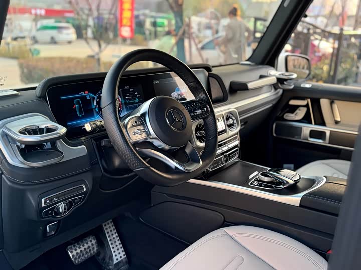 Фото 5 - Mercedes-Benz G-Class