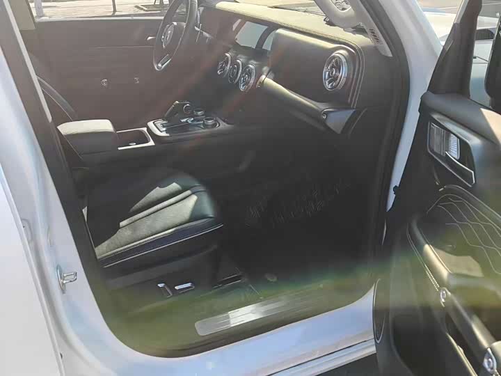 Фото 3 - Tank 300