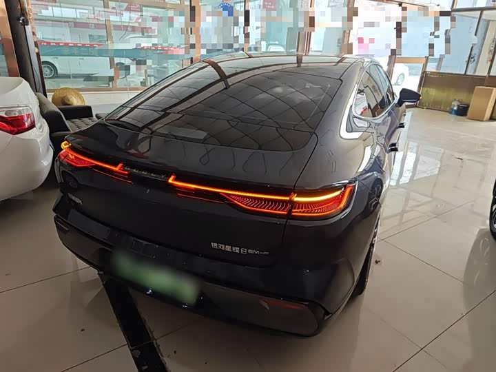 Фото 7 - Geely Galaxy Starshine 8 EM-i