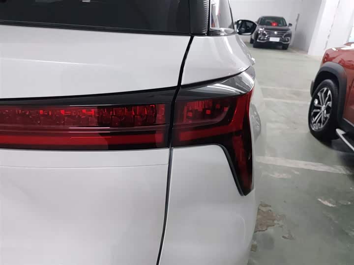 Фото 8 - Changan CS75 Plus