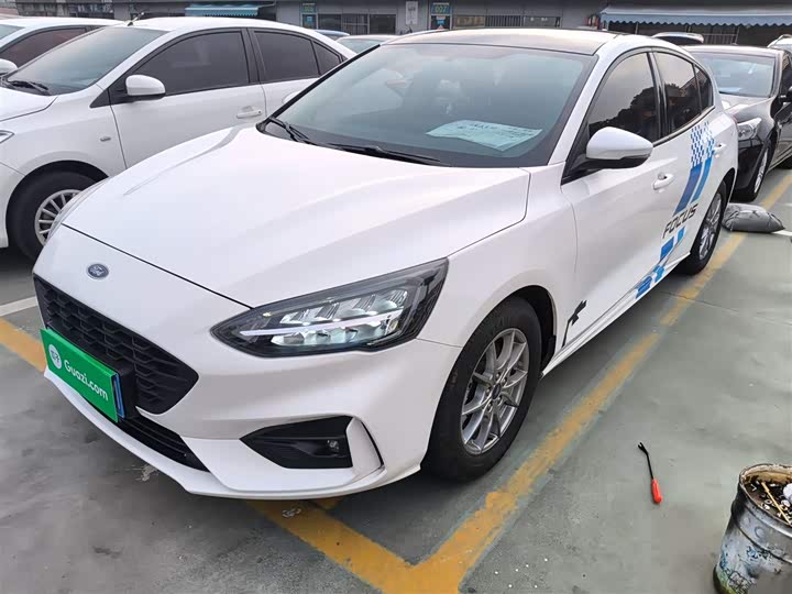 Фото 1 - Ford Focus