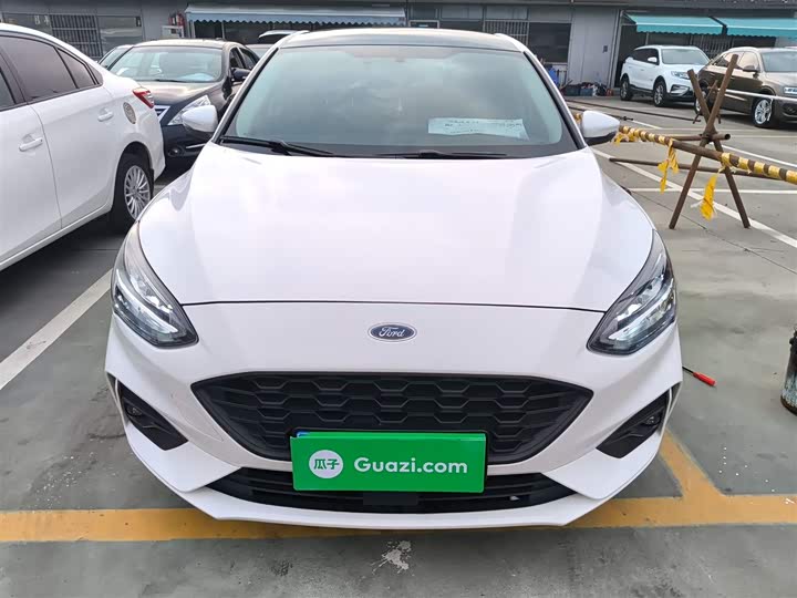 Фото 3 - Ford Focus