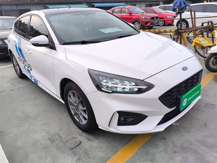 Фото 4 - Ford Focus