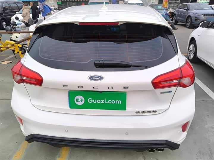 Фото 6 - Ford Focus