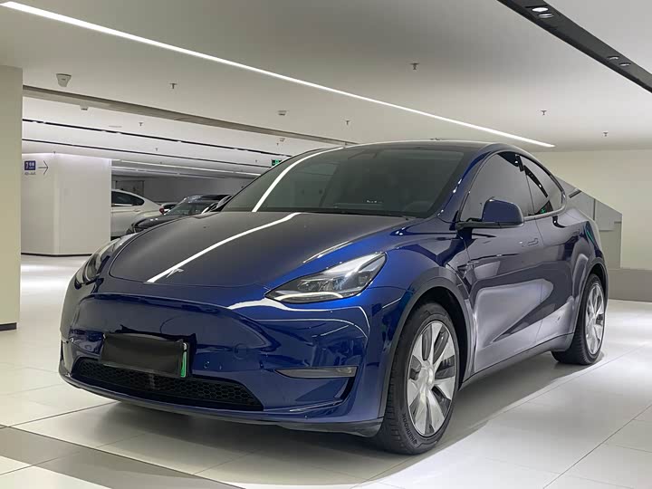 Фото 1 - Tesla Model Y