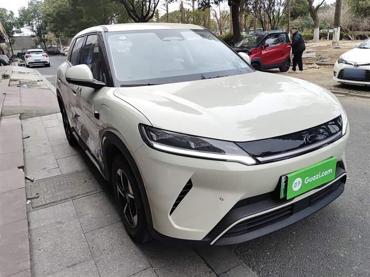 Фото 4 - BYD Yuan Up