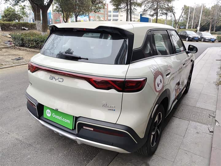 Фото 7 - BYD Yuan Up