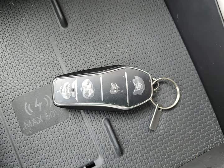 Фото 9 - BYD Yuan Up