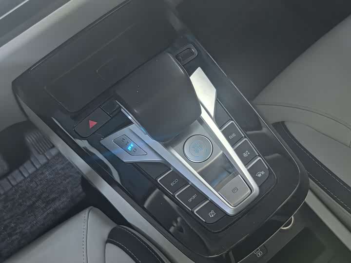 Фото 8 - BYD Yuan Pro