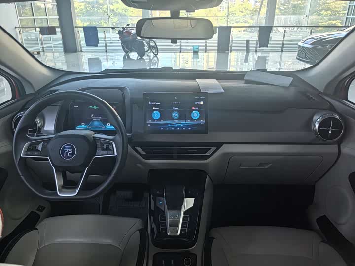 Фото 9 - BYD Yuan Pro