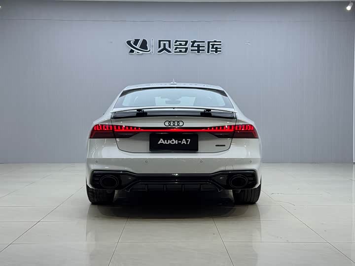 Фото 4 - Audi A7