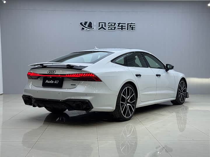 Фото 5 - Audi A7