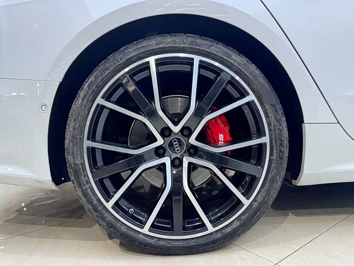 Фото 7 - Audi A7