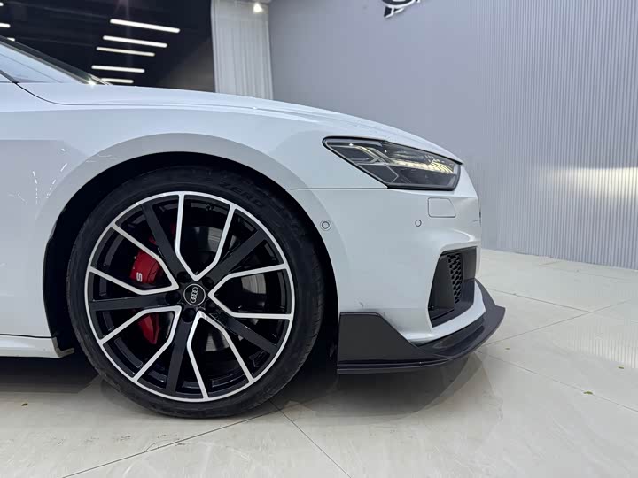 Фото 9 - Audi A7