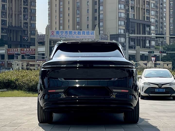 Фото 6 - Zeekr 7X