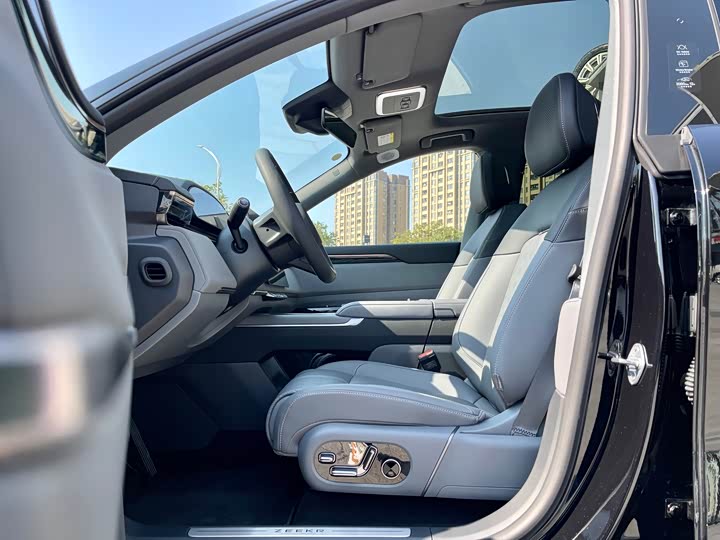 Фото 9 - Zeekr 7X