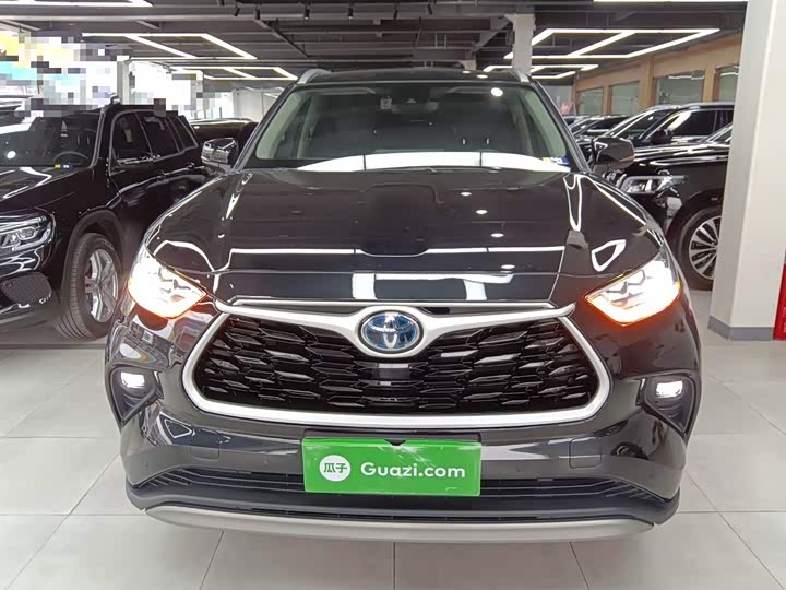 Фото 3 - Toyota Highlander