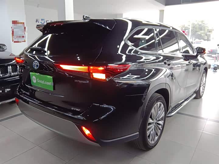Фото 7 - Toyota Highlander