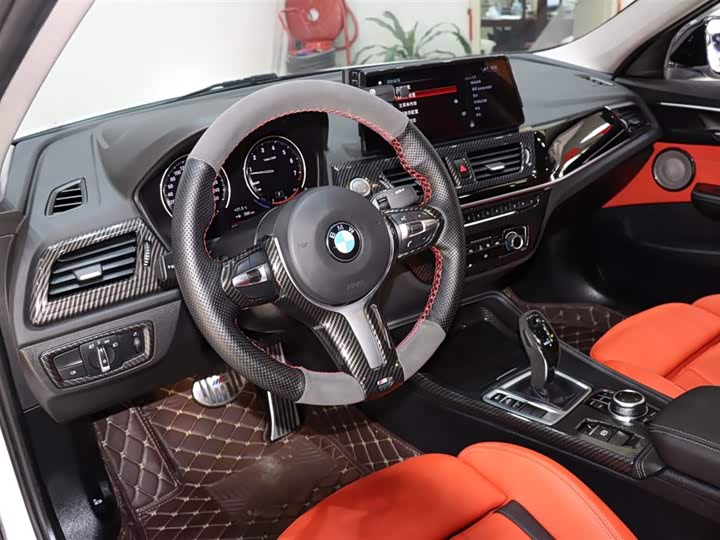 Фото 9 - BMW 1 Series