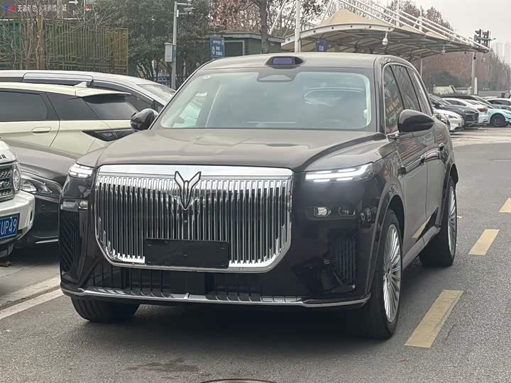 Фото 1 - Voyah Taishan