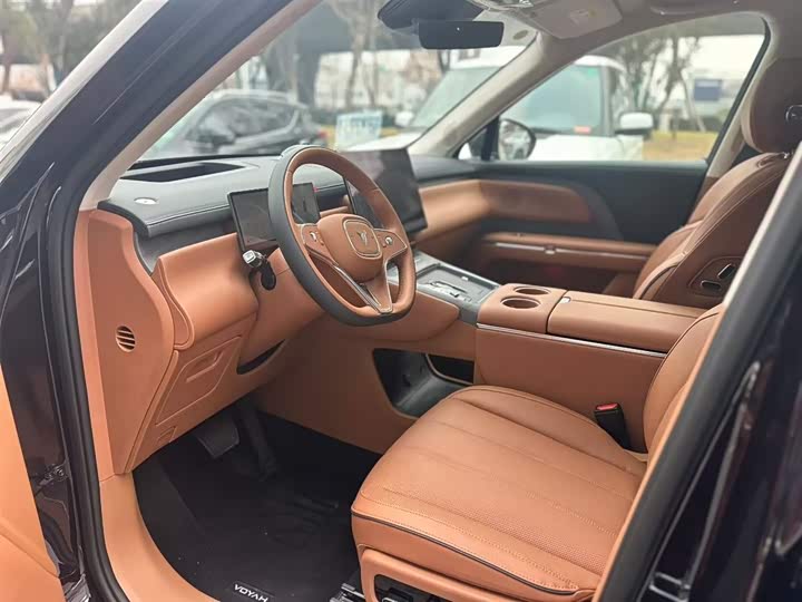 Фото 3 - Voyah Taishan