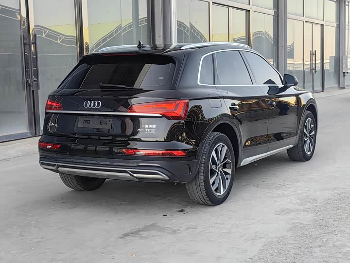 Фото 4 - Audi Q5L