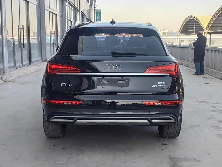 Фото 5 - Audi Q5L