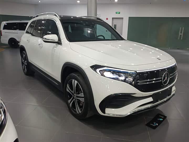 Фото 4 - Mercedes-Benz EQB