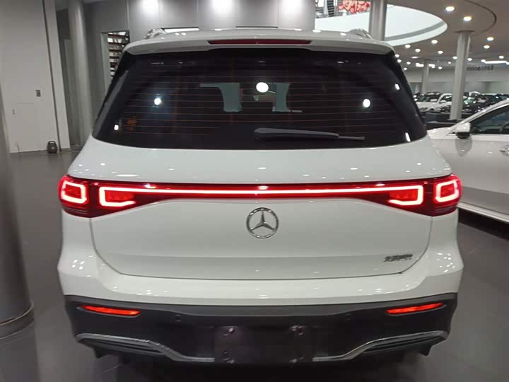 Фото 6 - Mercedes-Benz EQB