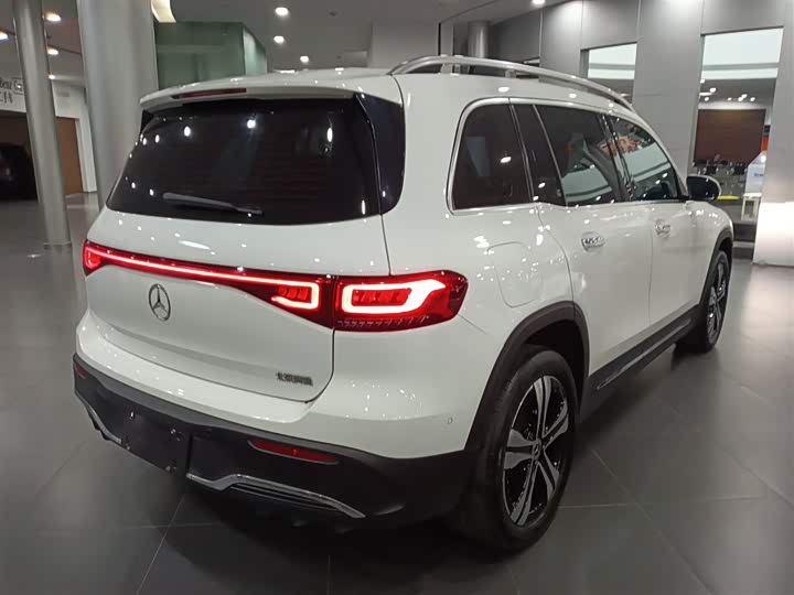 Фото 7 - Mercedes-Benz EQB