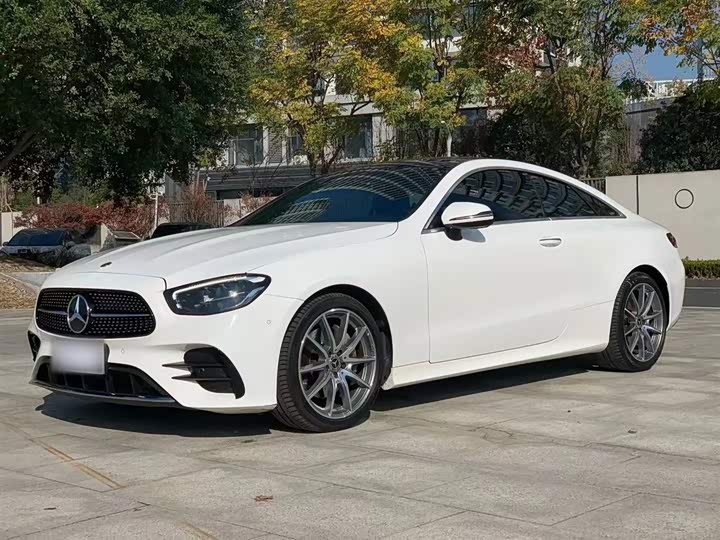 Фото 2 - Mercedes-Benz E-Class